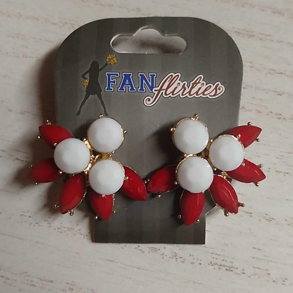 😻 3 For $15 Fan Flirties Red & White Burst Studs